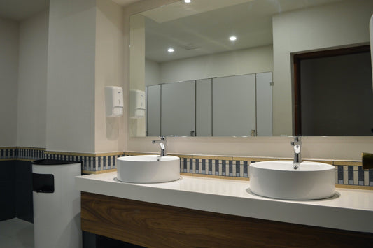 REMODELACIÓN BAÑOS COMERCIALES