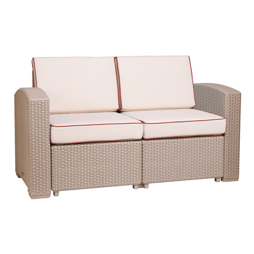 Love Seat Magnolia
